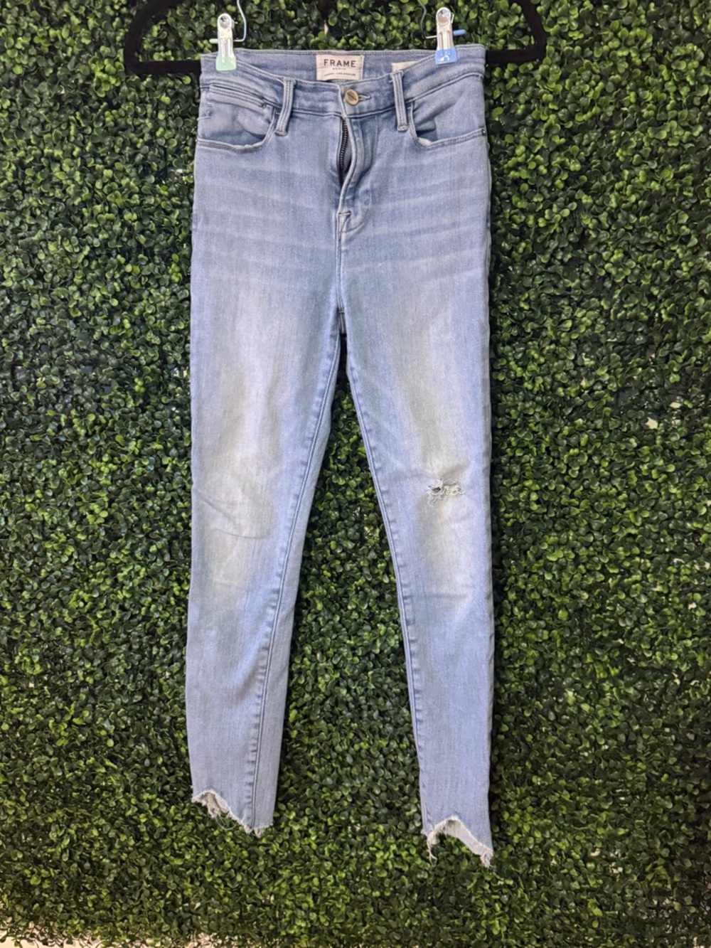 FRAME Light Wash Skinny Jeans